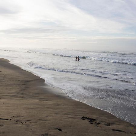 Lázaro Cárdenas Delfin Playa Azul酒店 外观 照片