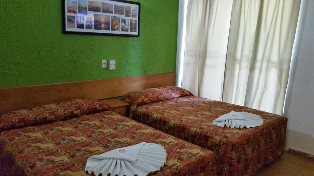 Lázaro Cárdenas Delfin Playa Azul酒店 外观 照片