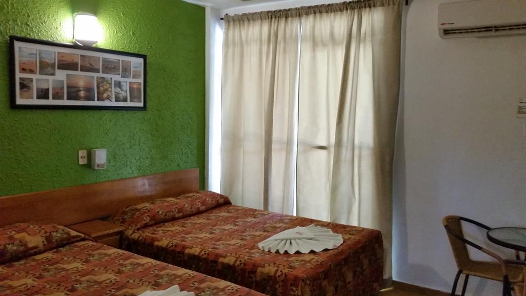 Lázaro Cárdenas Delfin Playa Azul酒店 外观 照片