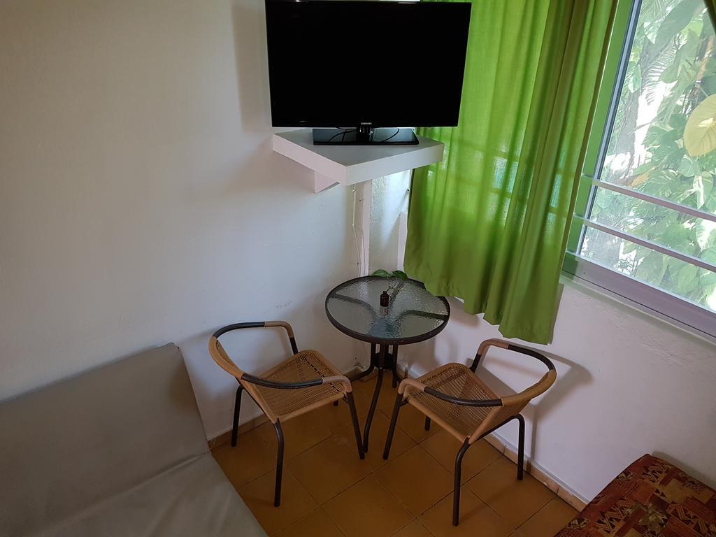 Lázaro Cárdenas Delfin Playa Azul酒店 外观 照片