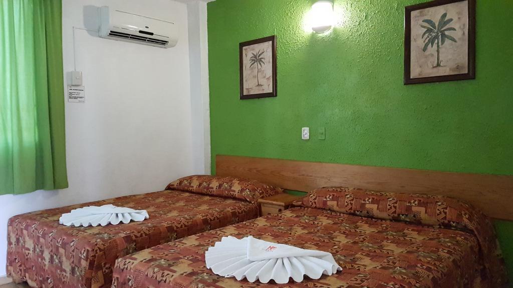 Lázaro Cárdenas Delfin Playa Azul酒店 外观 照片