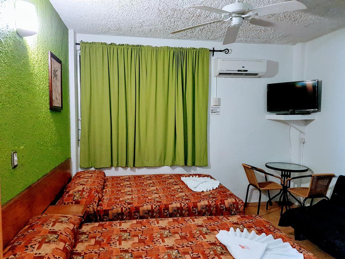 Lázaro Cárdenas Delfin Playa Azul酒店 外观 照片