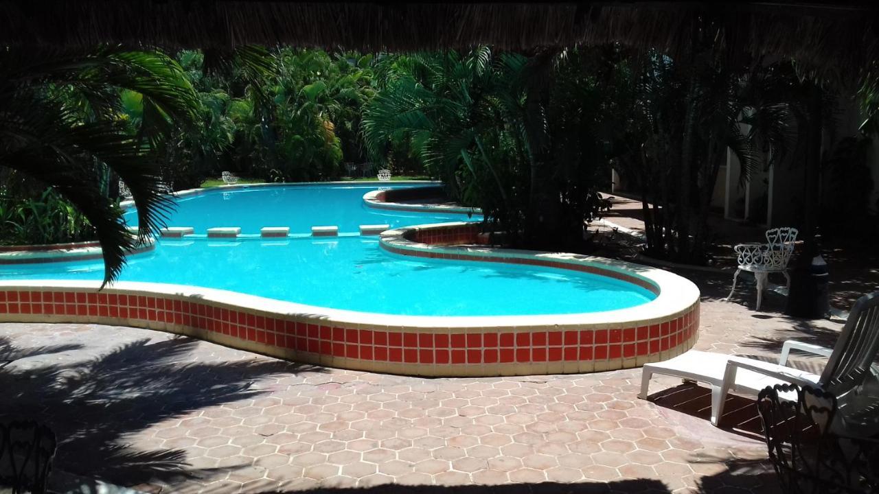 Lázaro Cárdenas Delfin Playa Azul酒店 外观 照片