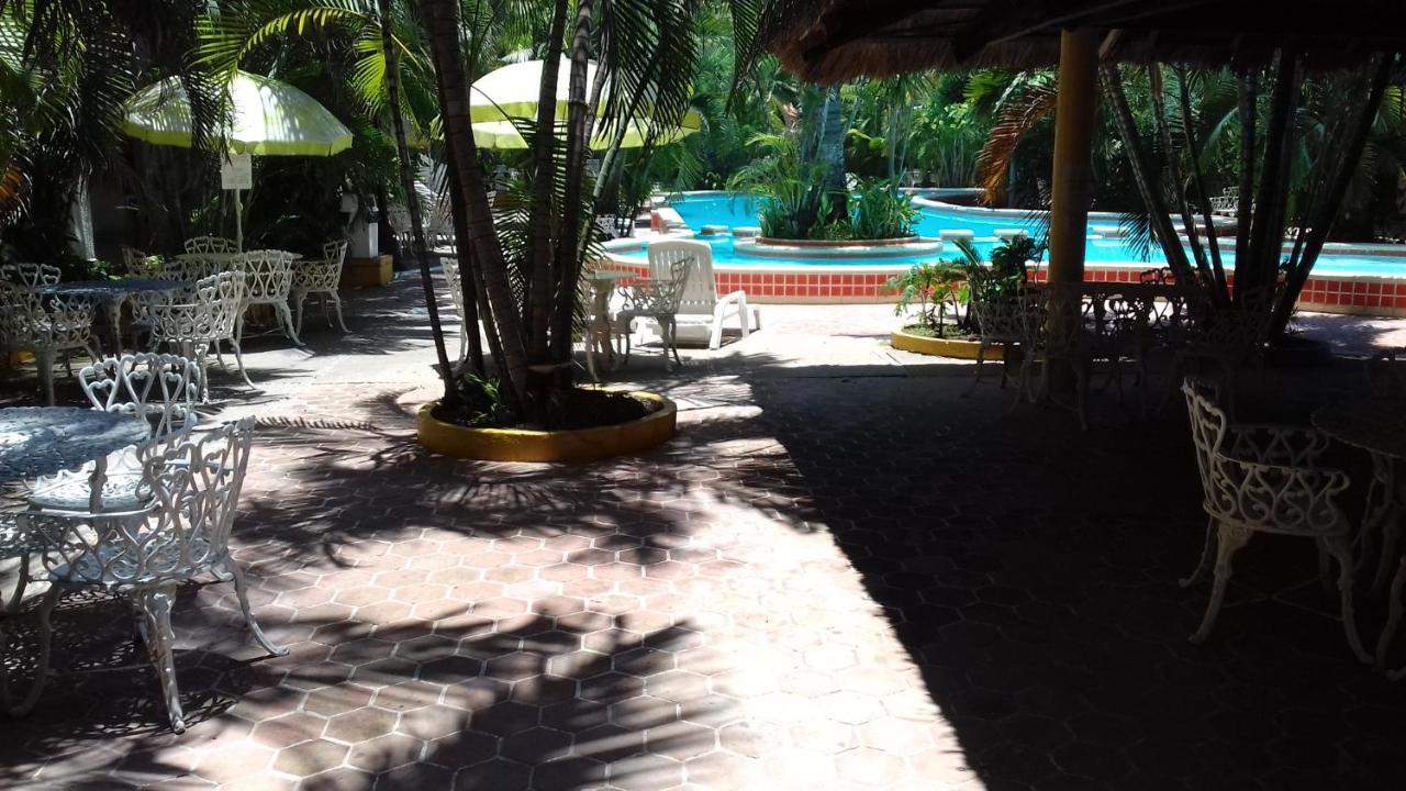Lázaro Cárdenas Delfin Playa Azul酒店 外观 照片