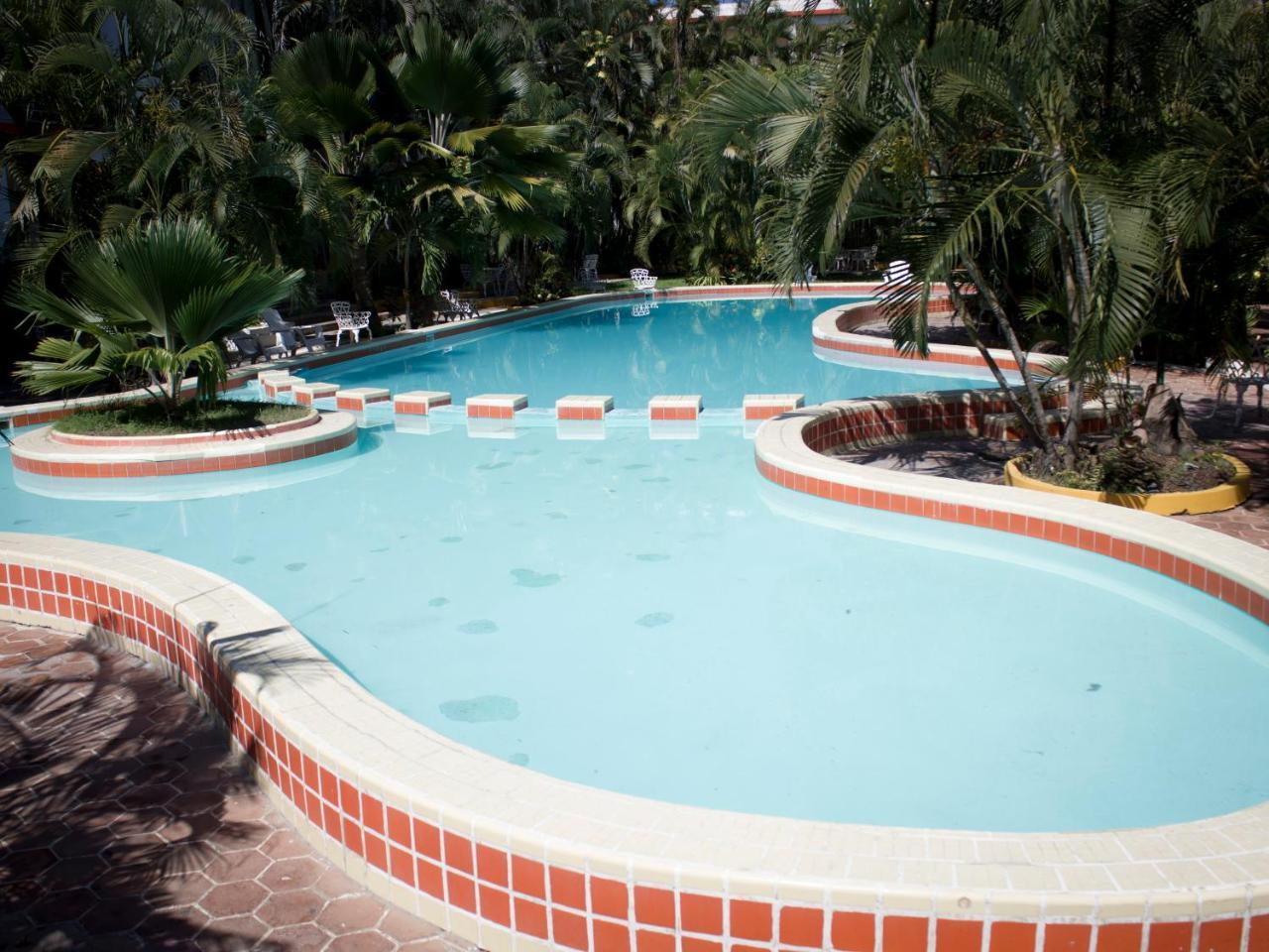 Lázaro Cárdenas Delfin Playa Azul酒店 外观 照片